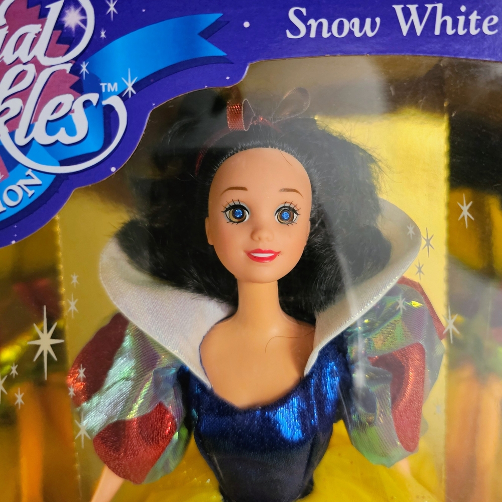 Vintage Disney Snow White Special Sparkles Collection Doll – Mattel 1994 (#11832